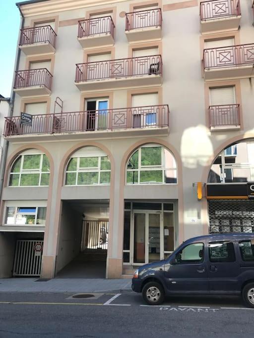 Appartement Centre Ville Wifi Parking Draps Fournis Cauterets Exterior photo